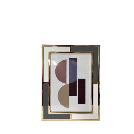 Frame, 16.5×21.5×1 cm, gold, white-gray colors