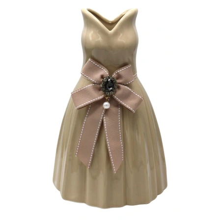 Vase "Beige dress", 18×16×28.5 cm